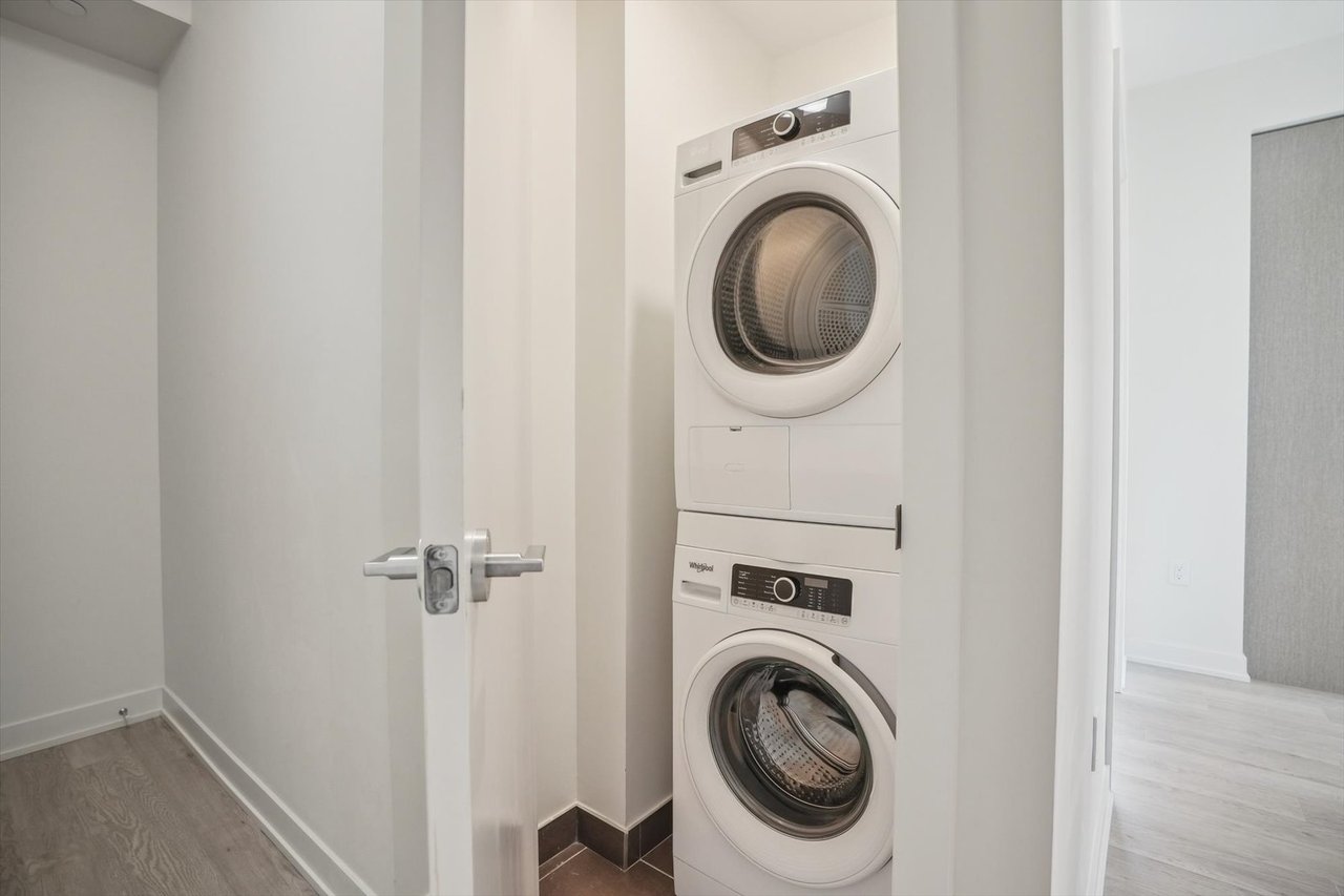 #403 - 212 King William Street