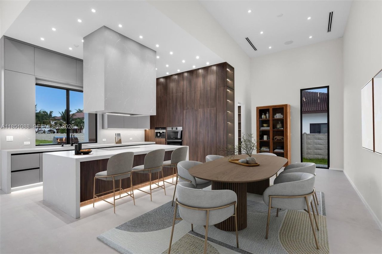 12190-nw-6-street-miami-fl-home-sold-dining