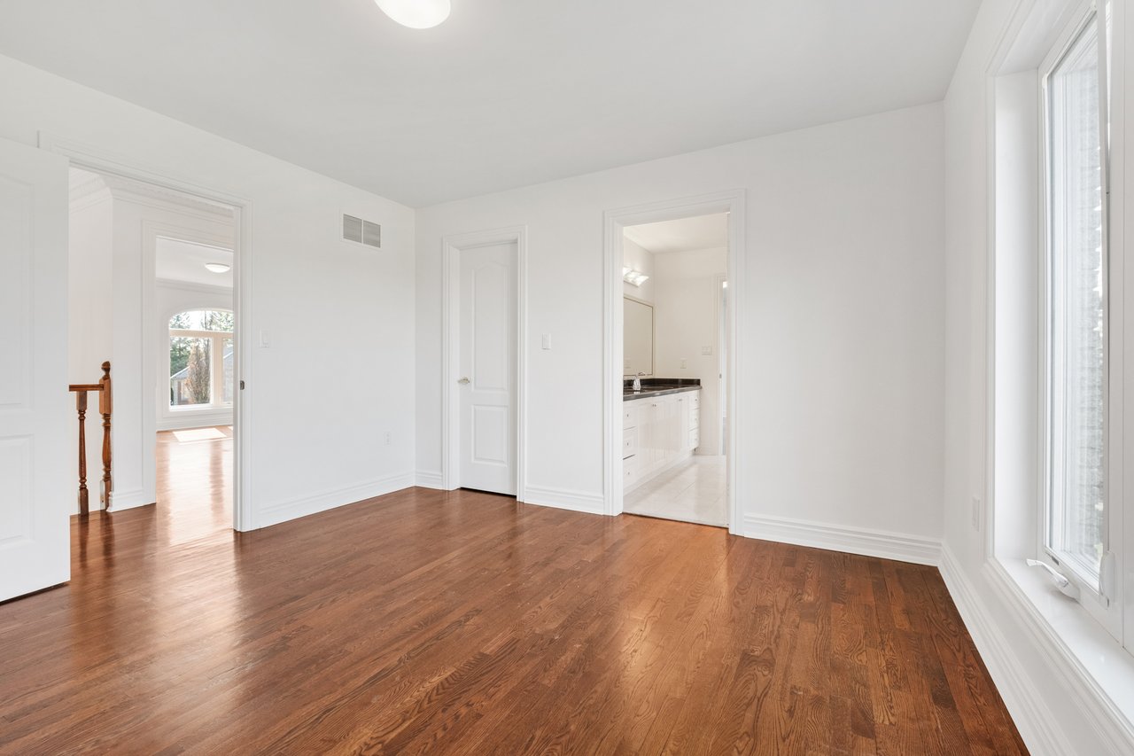 19 Logan Crt 