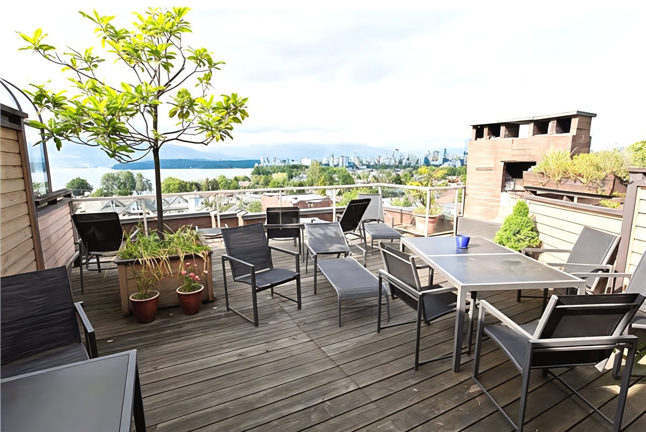 2211 W 2nd Ave, #204