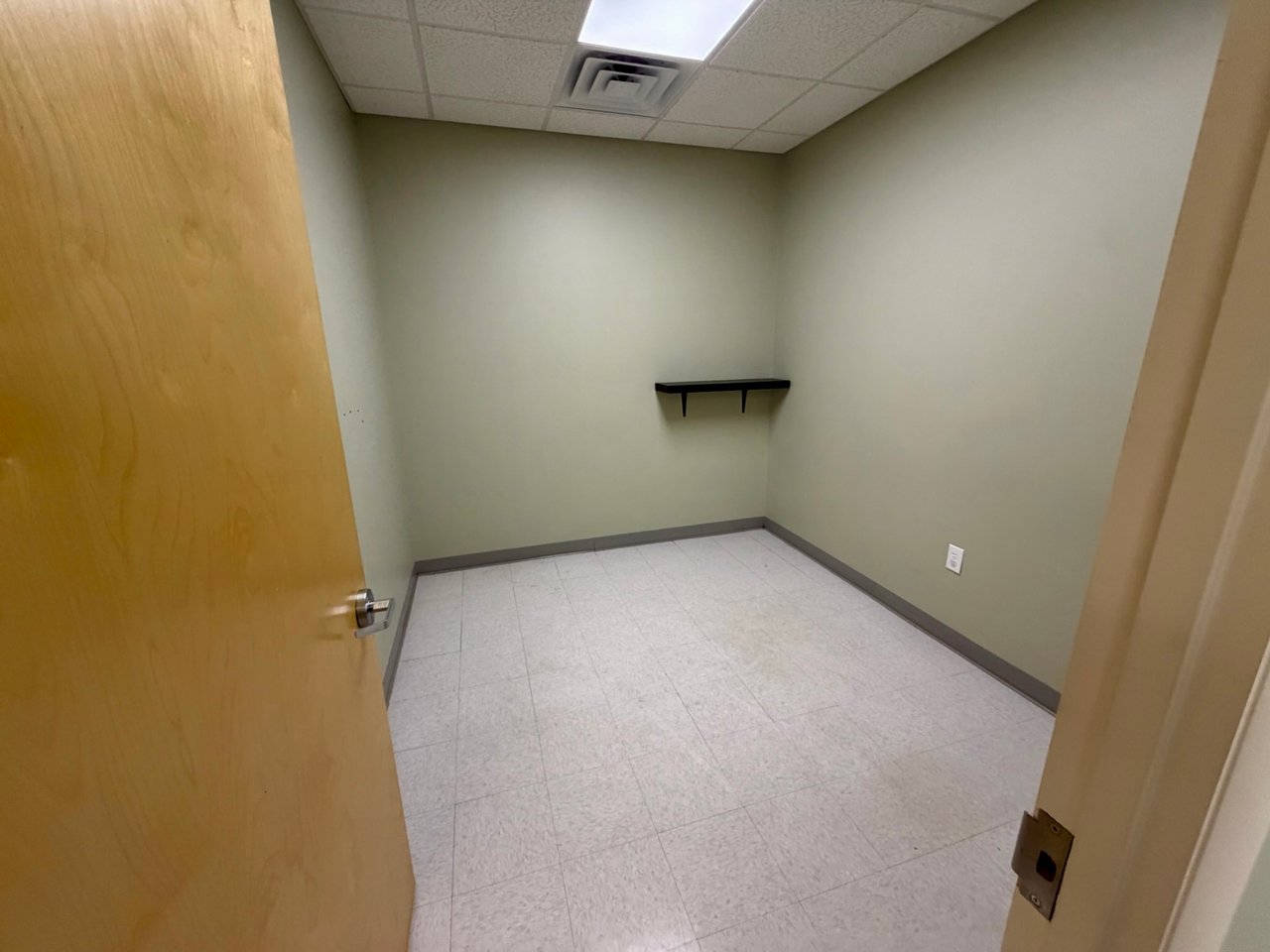 514 Mary Esther Cut Off NW