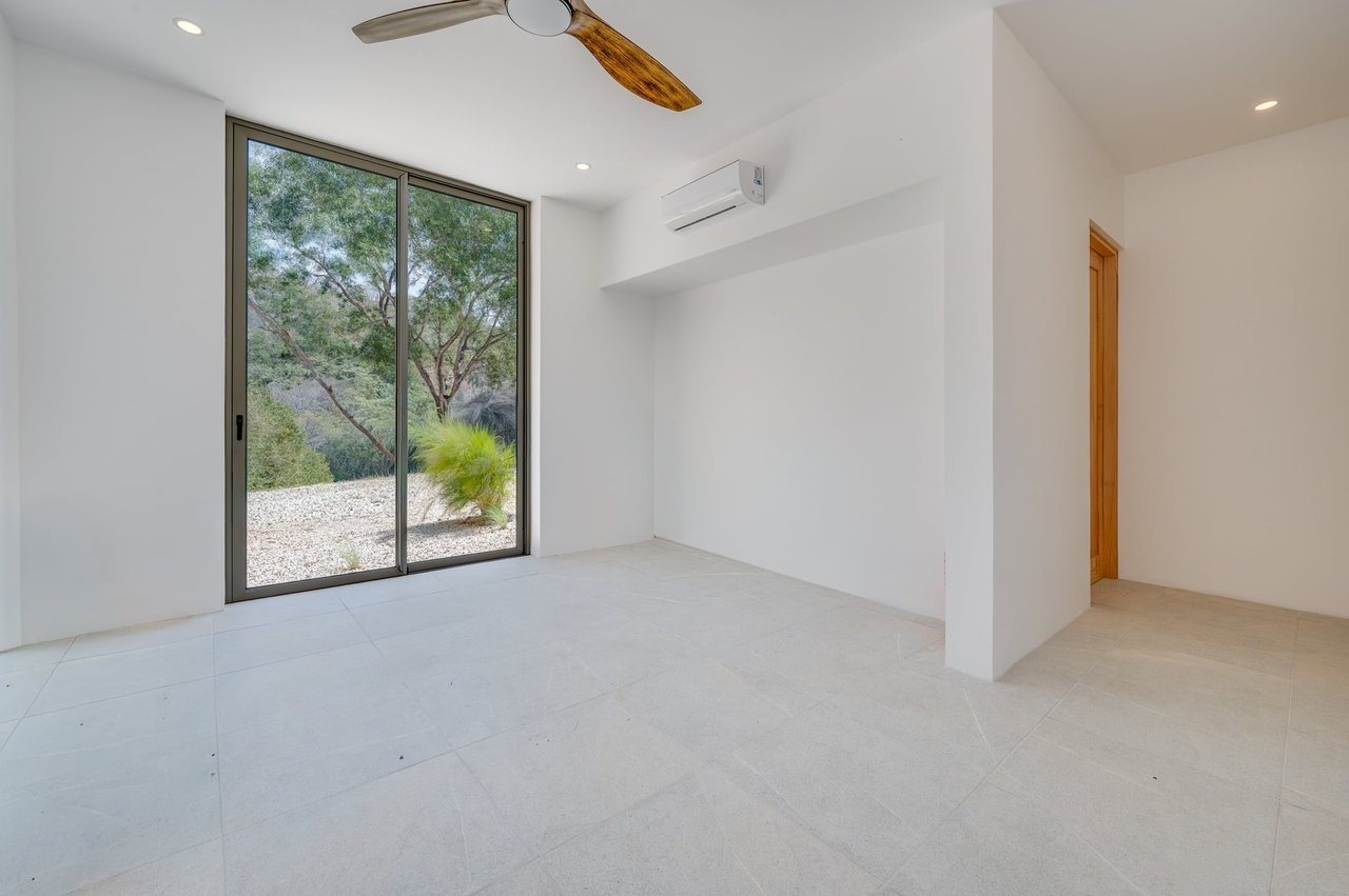 Finca Hermosa | Modern 3BR Luxury Villa with Infinity Pool in Exclusive Finca Panama Community