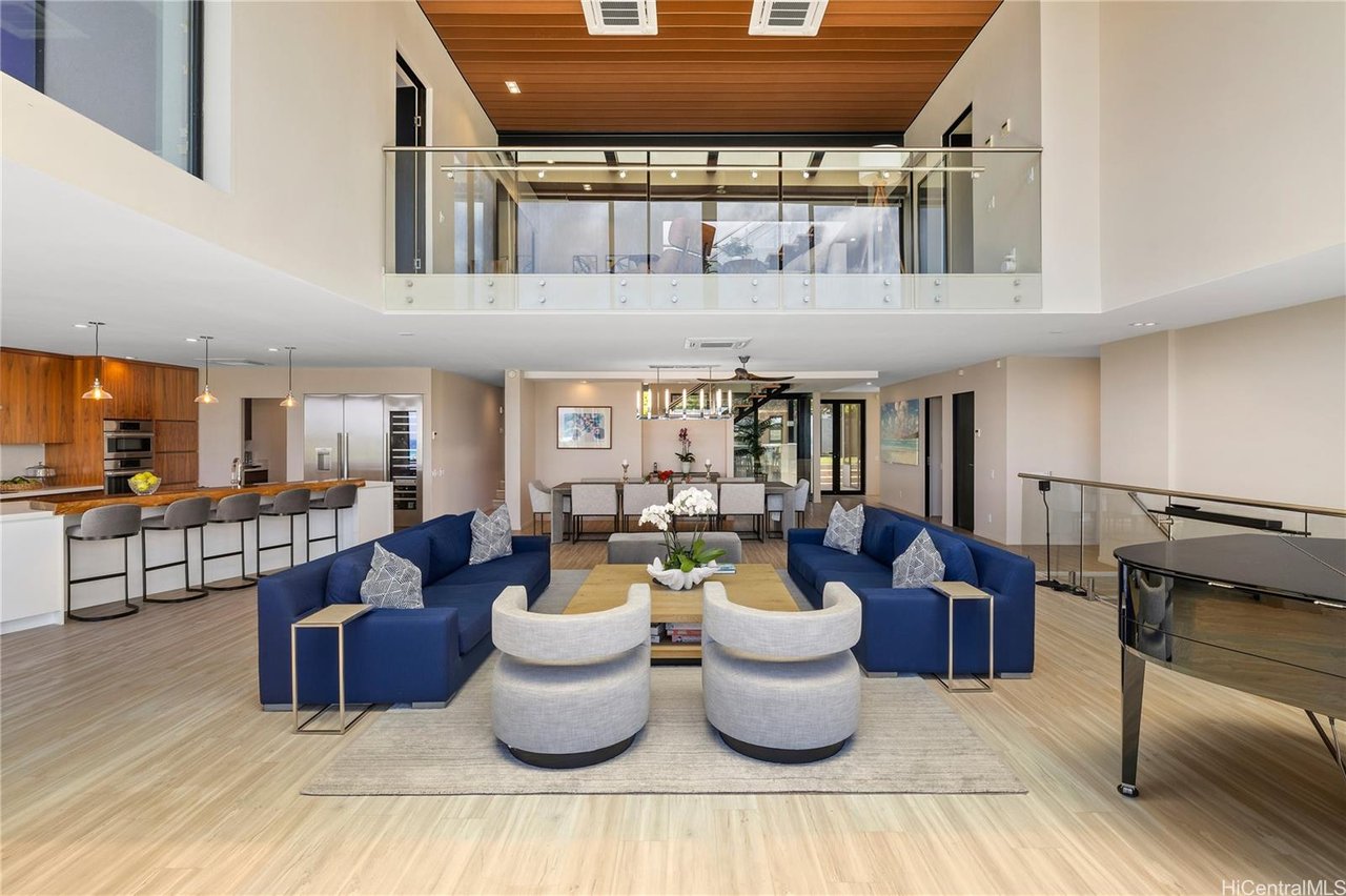 Wallace 3849 Poka St, Honolulu, HI 96816