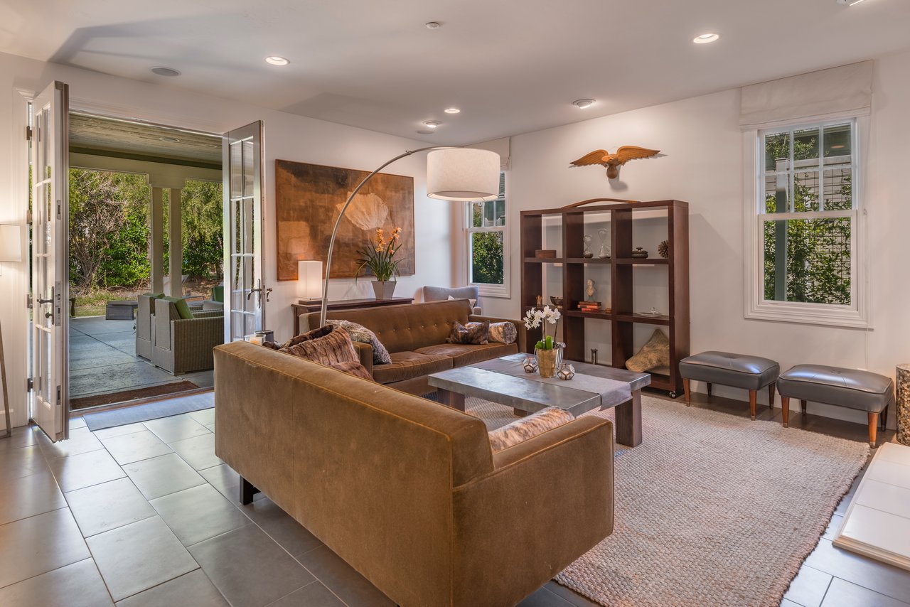 724 Charles Van Damme Way