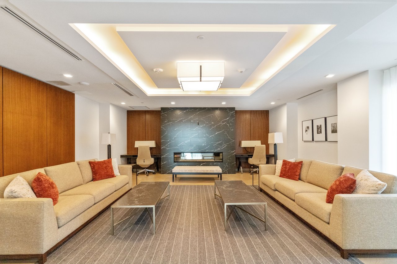 GR17-1575 Lakeshore Rd W