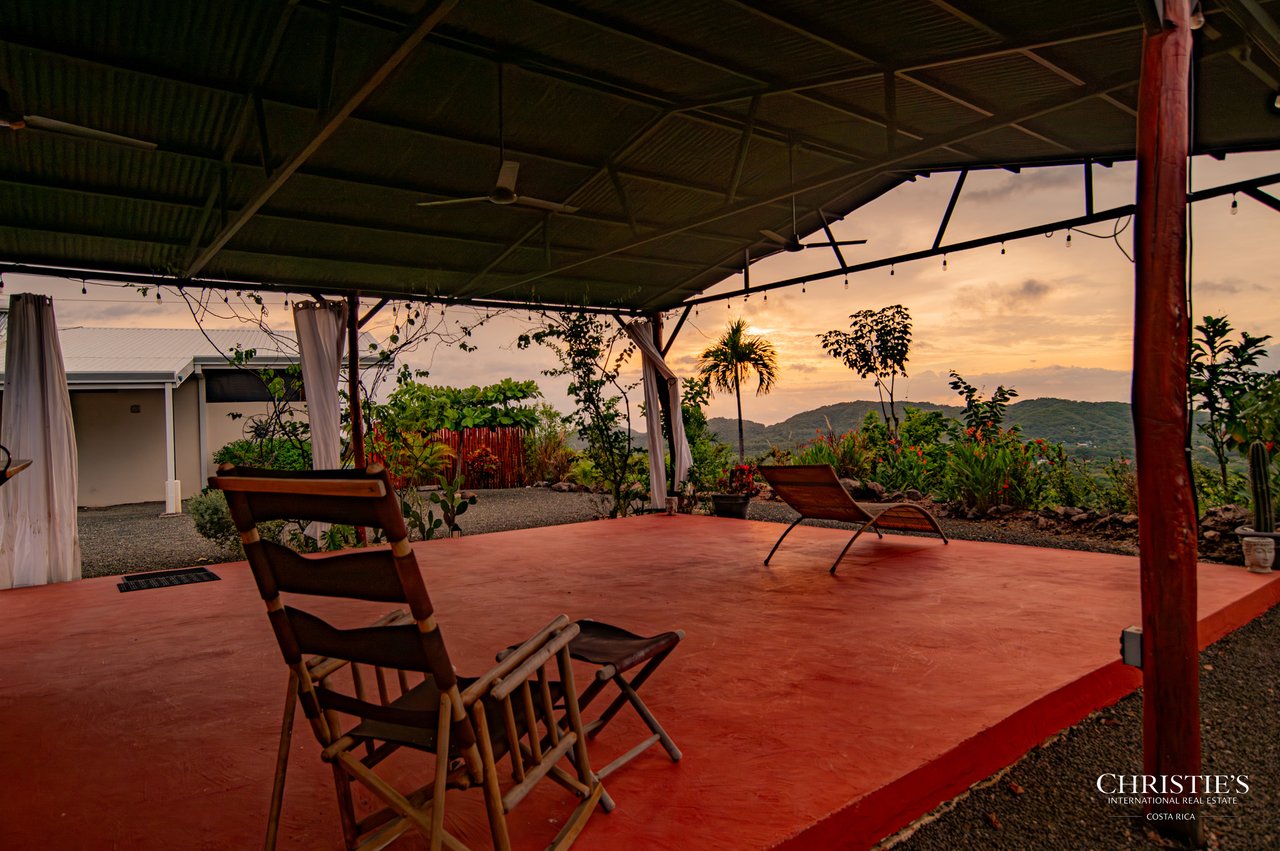 Toltec Estate & Casa Lunax Oceanview Investment Compound