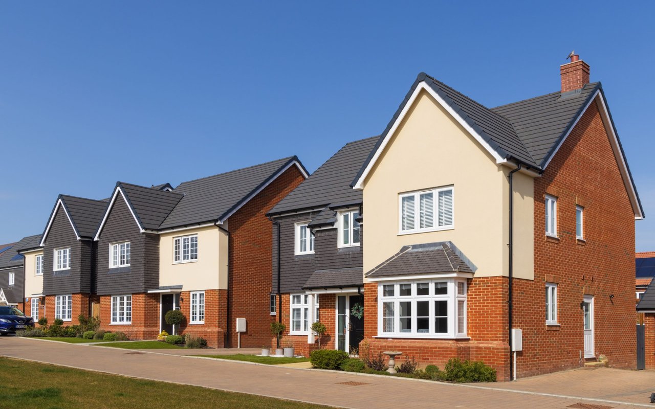 Exploring the Pros and Cons of Buying a Newly Constructed Home