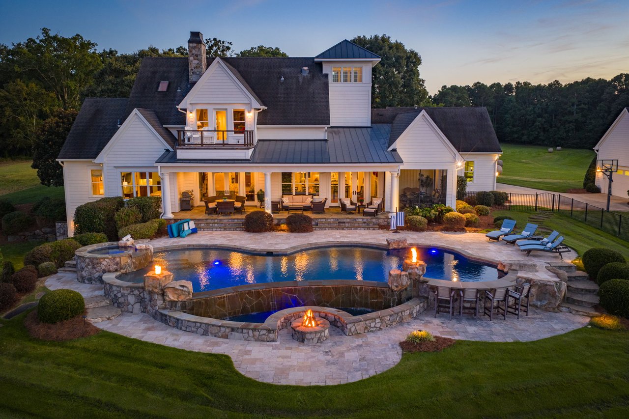 162 Acre Estate with Mountain Views
