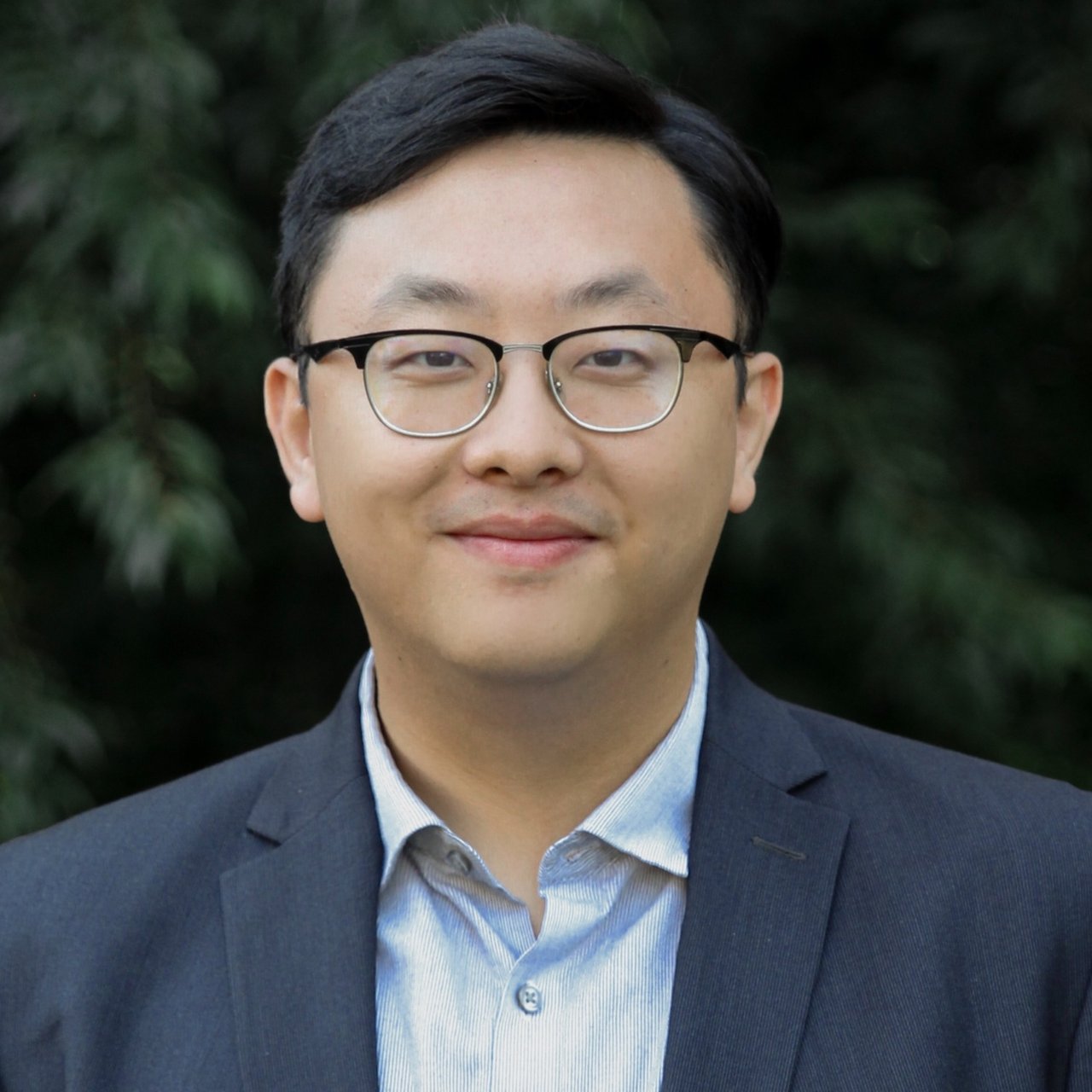 Dao Yang Charlotte, NC Real Estate Agent Headshot