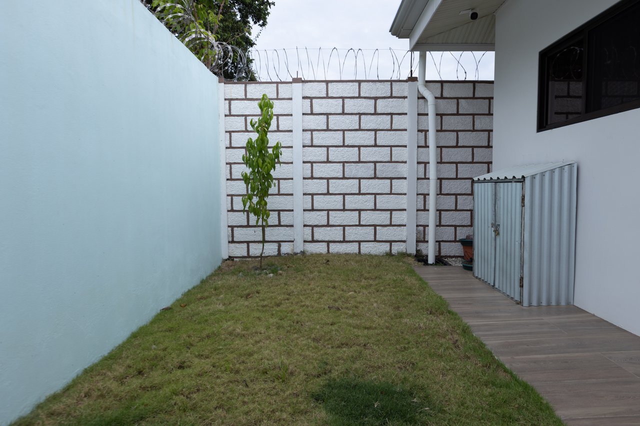 Turnkey Modern Home Near Quepos Marina – Move-In Ready! 2BDR&2BATHS