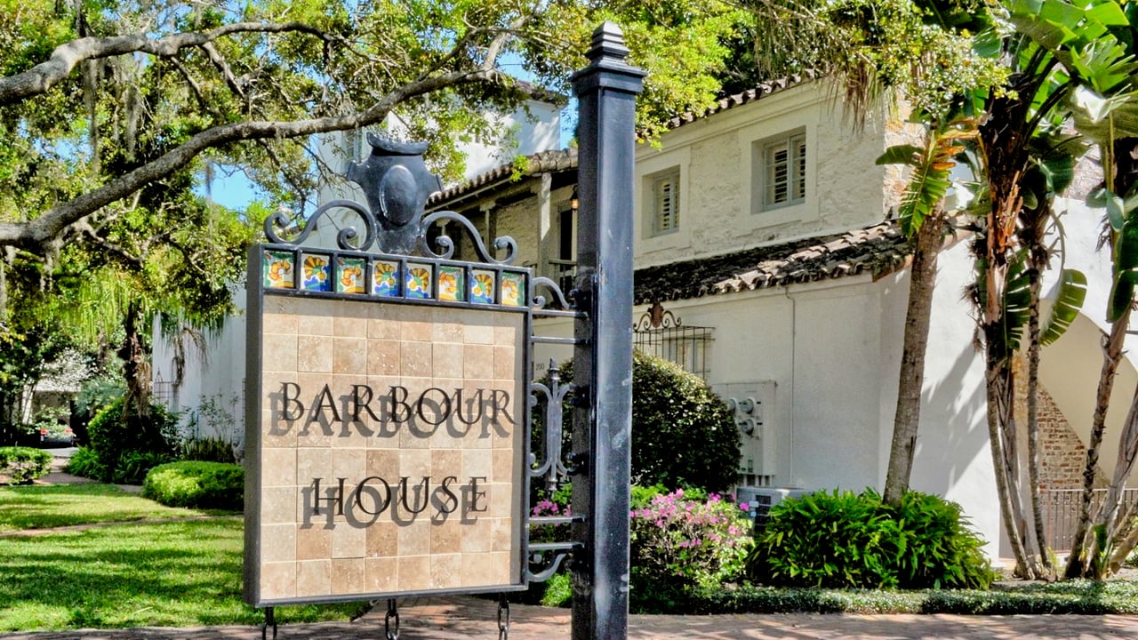 Casual Chic at the Historic Barbour House 