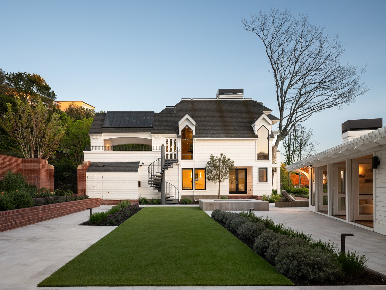 The Extraordinary Round Hill Estate