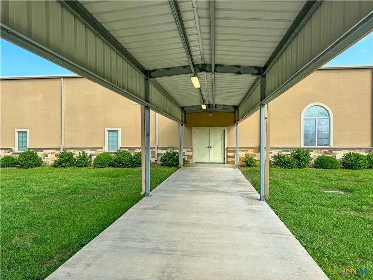 12116 Nursery Dr