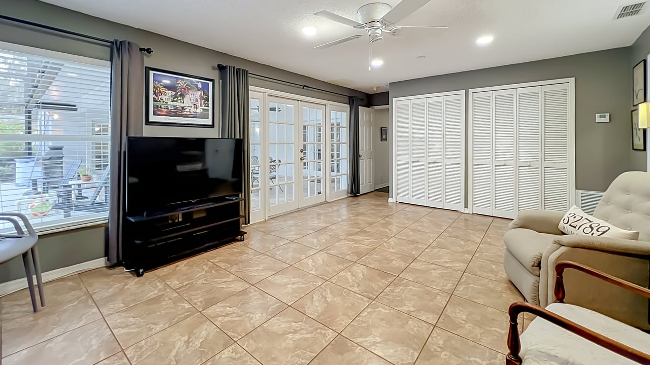 Winter Park Vias Traditonal 5-Bedroom Home near Racquet Club