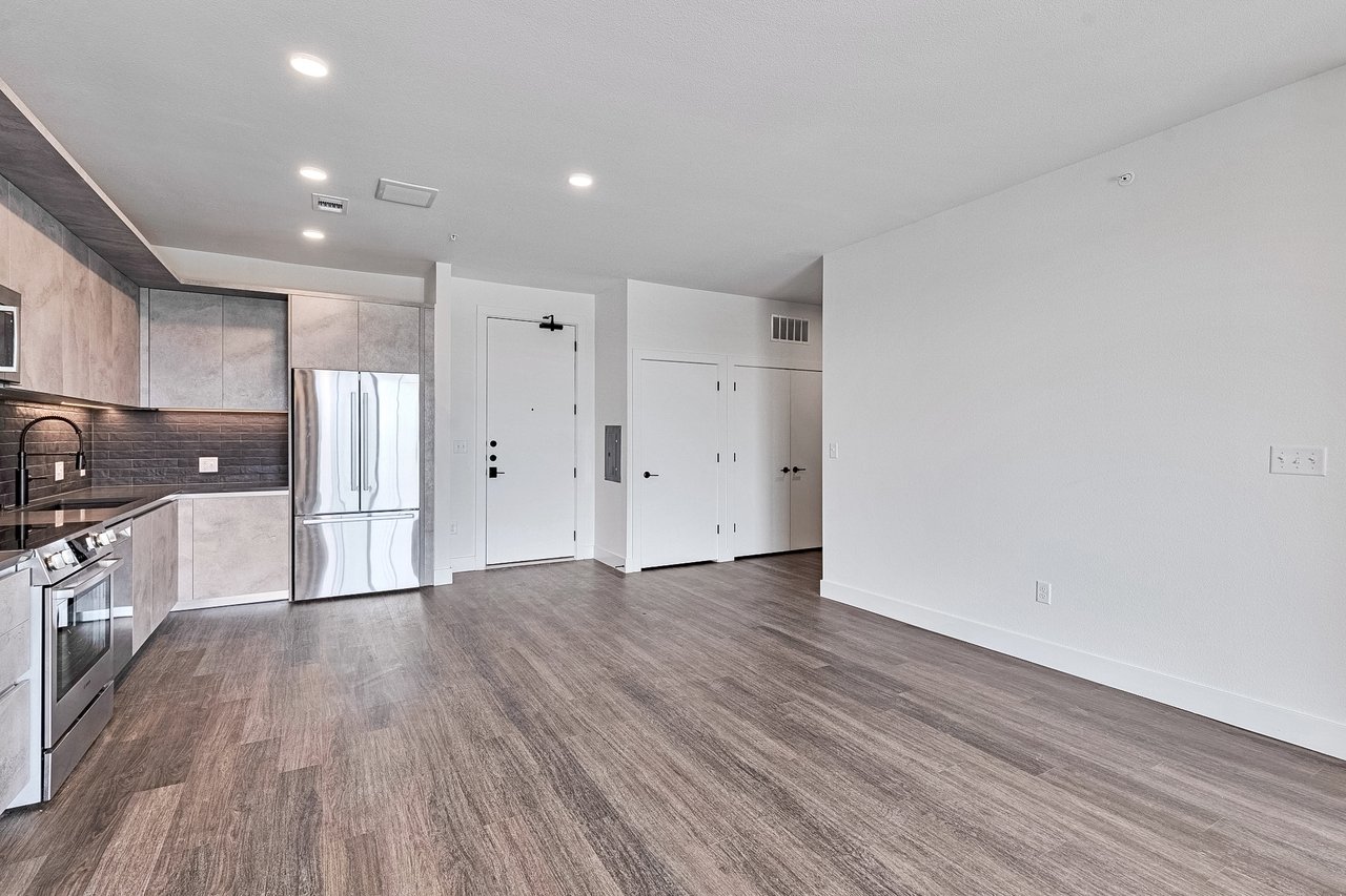 Congress Lofts: 4315 S. Congress Ave #527