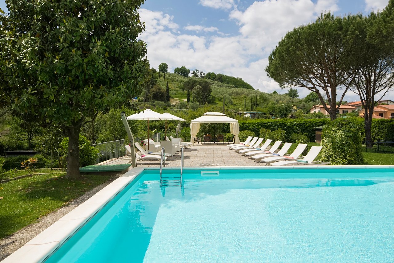 Marvelous Countryside Villa Outside of Lucca