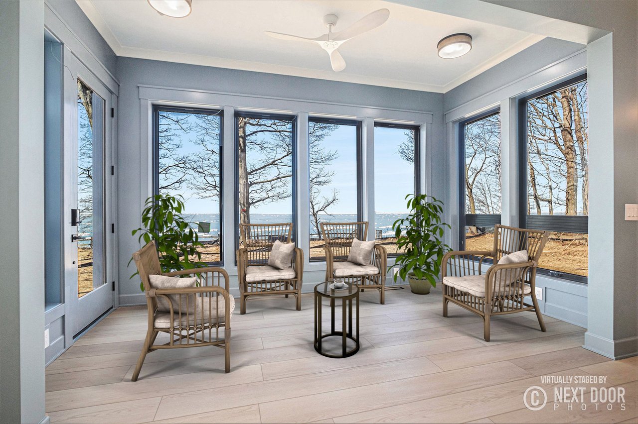 2578 2576, 2572 Lakeshore Drive