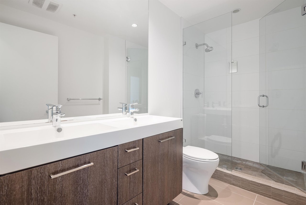 9060 University Cres, #509