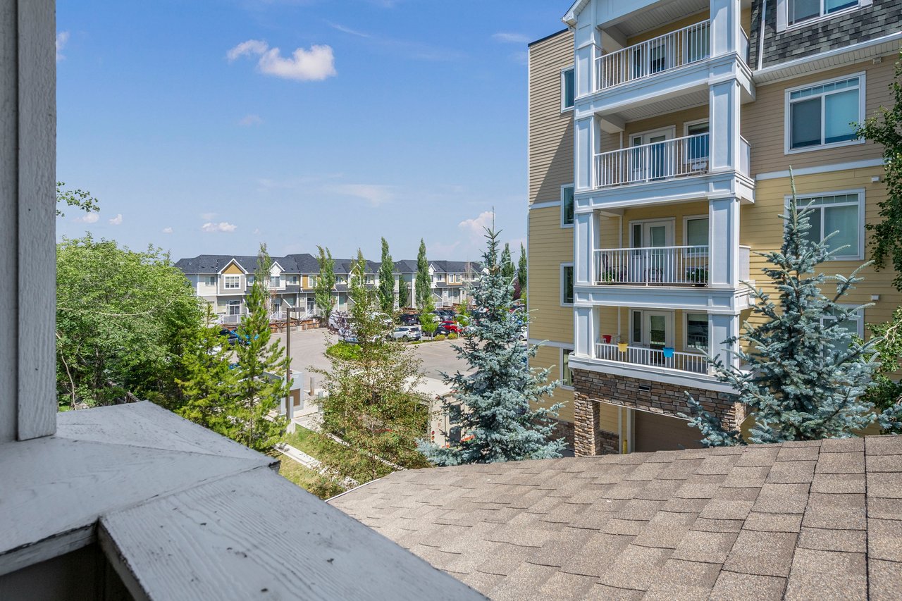 22 Auburn Bay Link SE Unit: 306