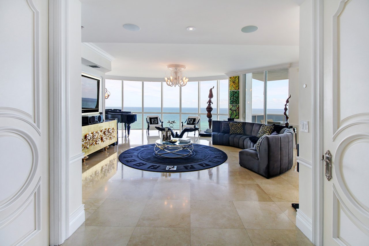 18101 Collins Ave #1109