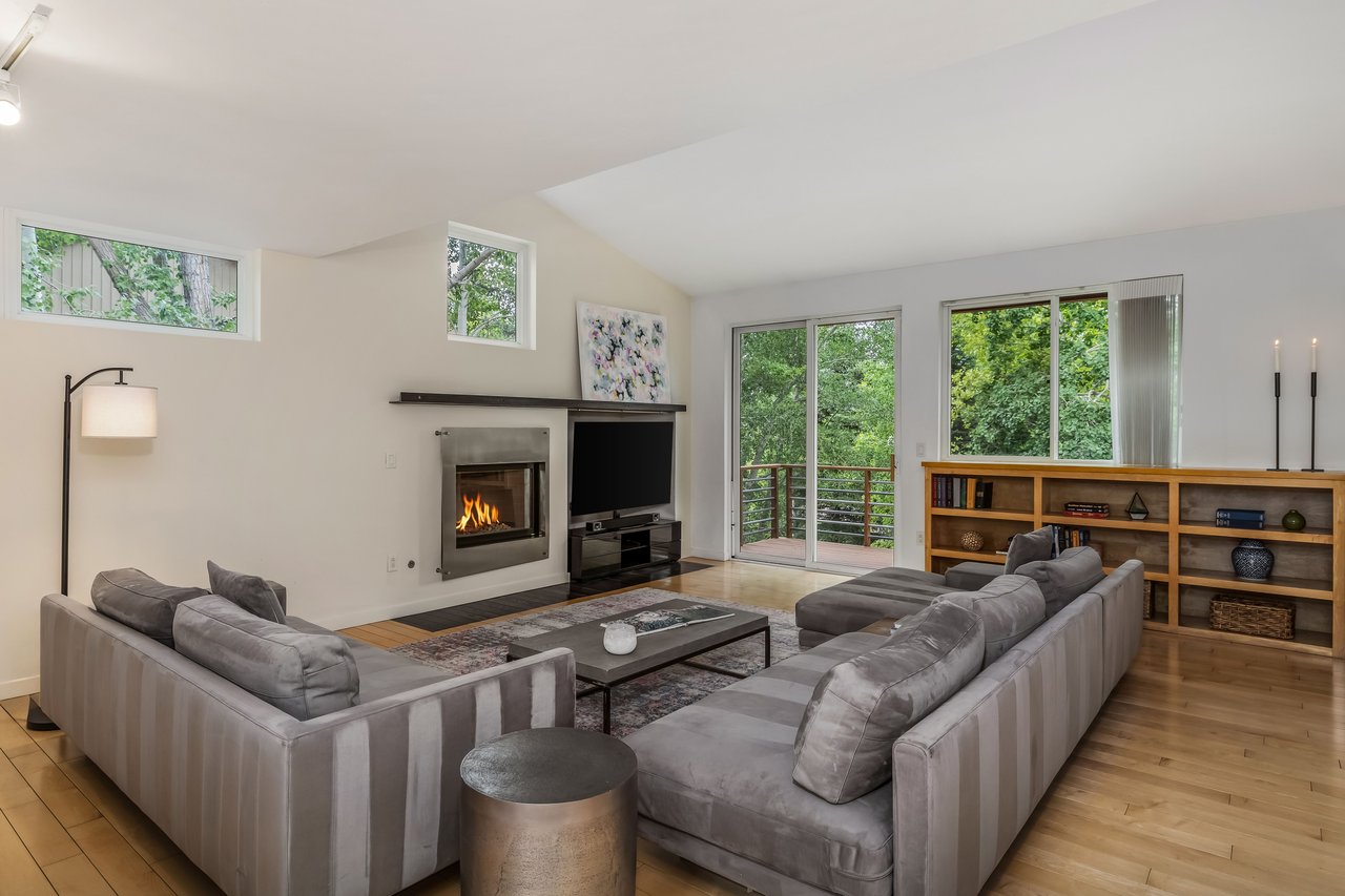 11 Russell Trail