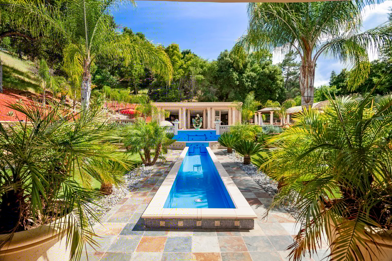 16840 Cypress Way