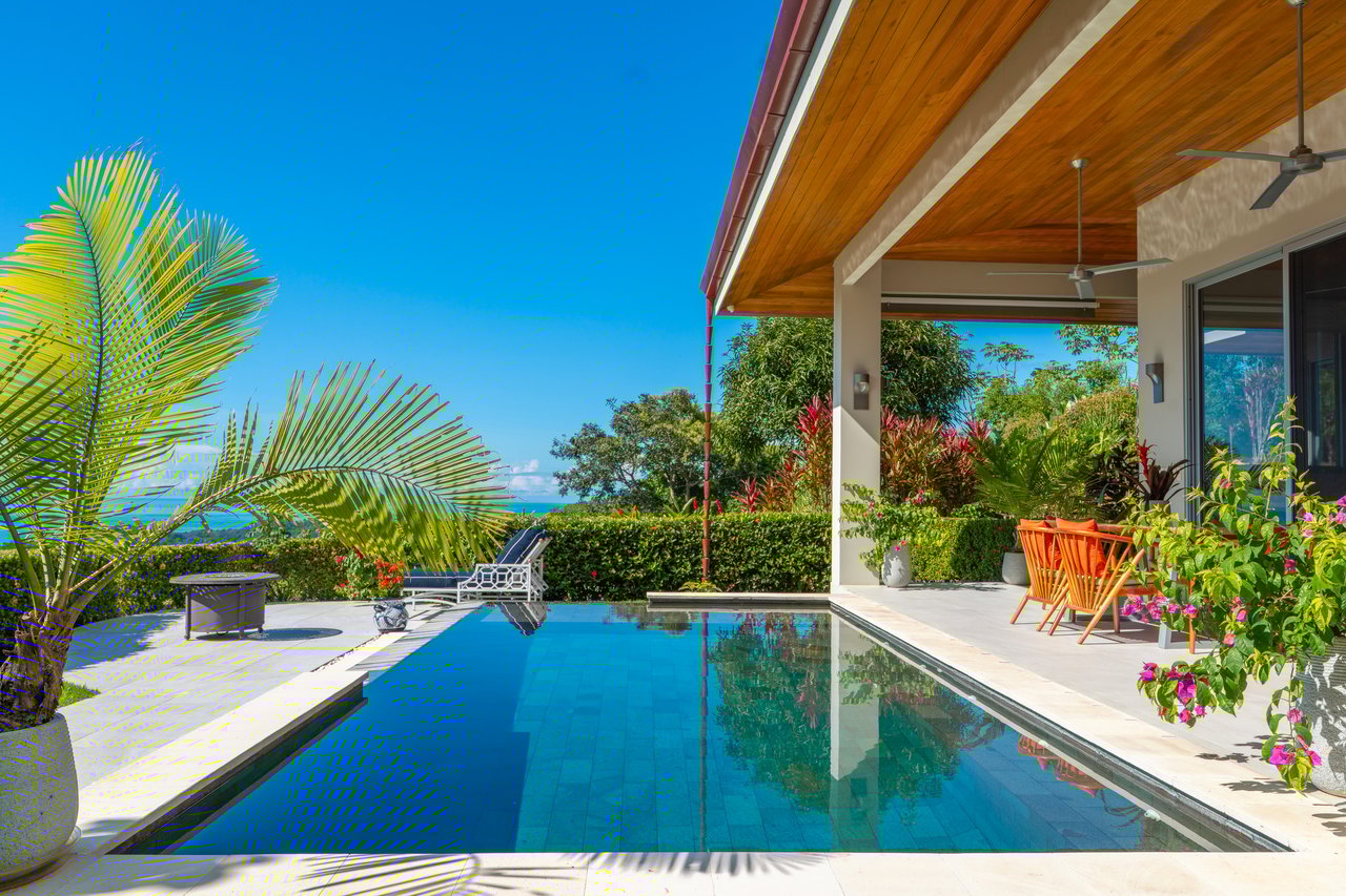 Blue Horizon – luxury ocean-view home in Ojochal, Costa Rica