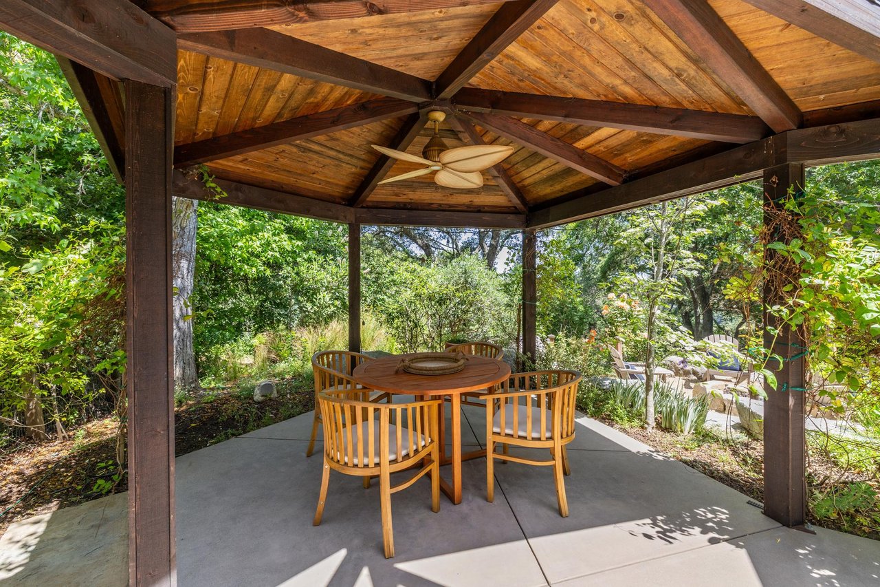 138 Bolivar LN
