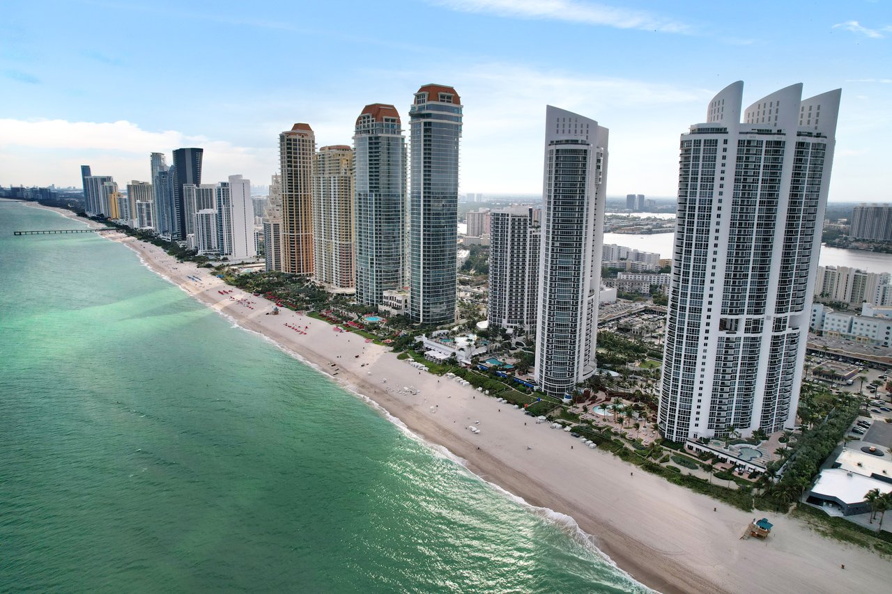 18101 Collins Ave #1109