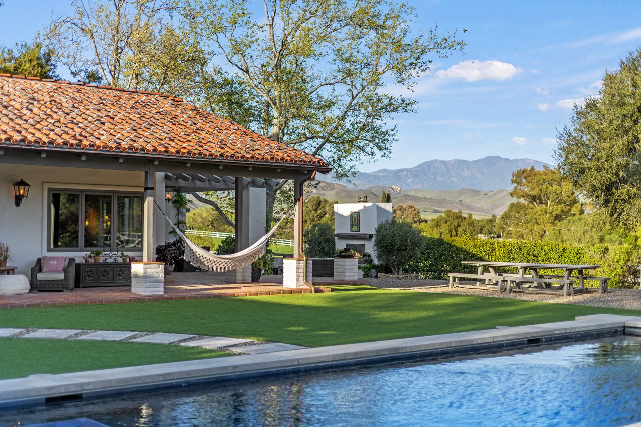 CONTEMPORARY HACIENDA with Privacy, Views, and Quality Craftsmanship