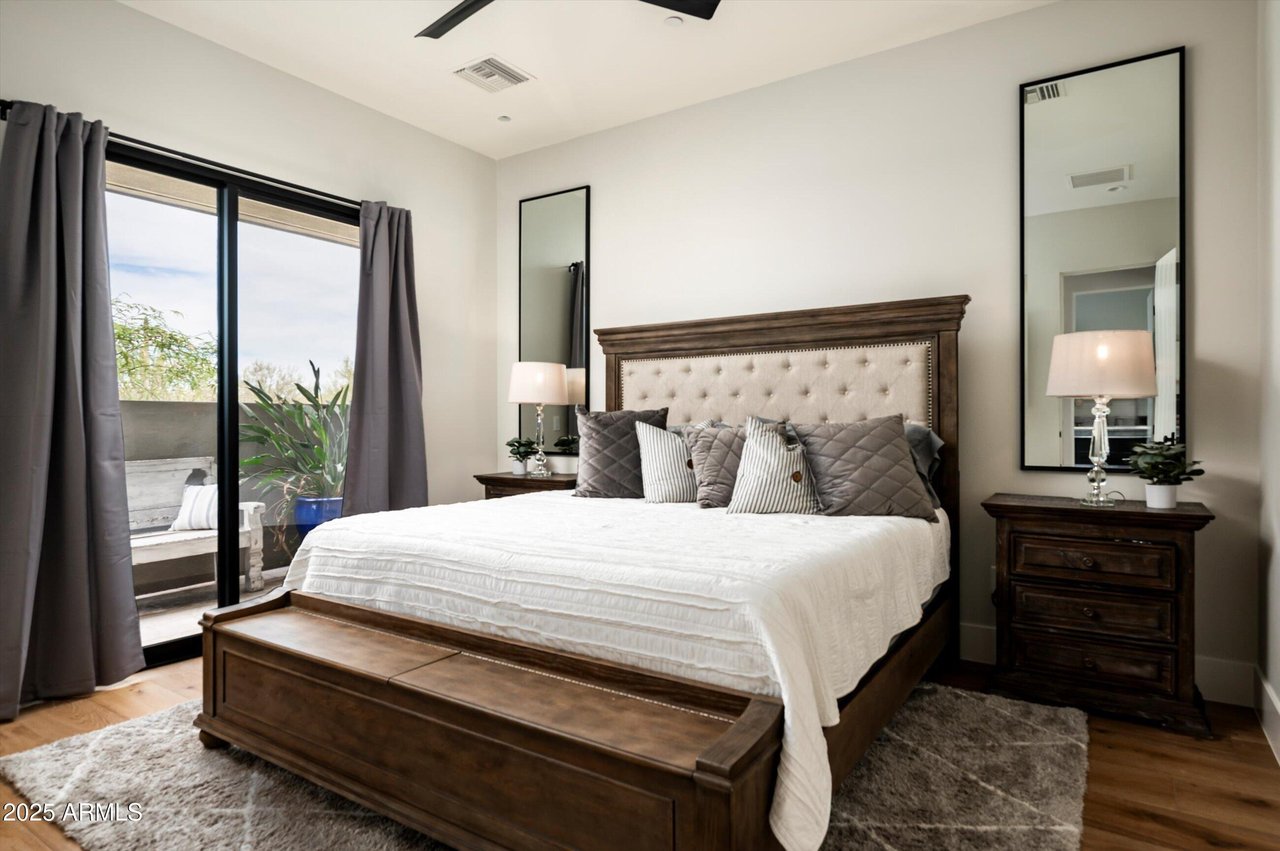 8328 E WHISPER ROCK TRL