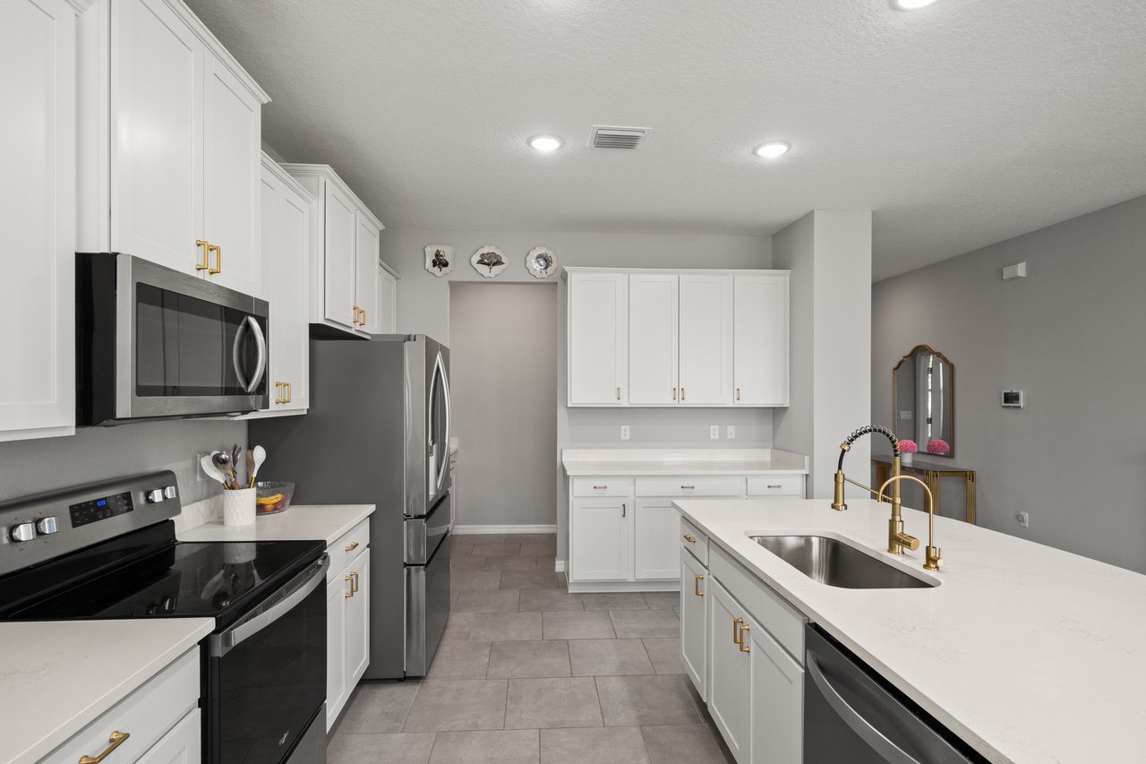 6199 Wandering Willow Drive