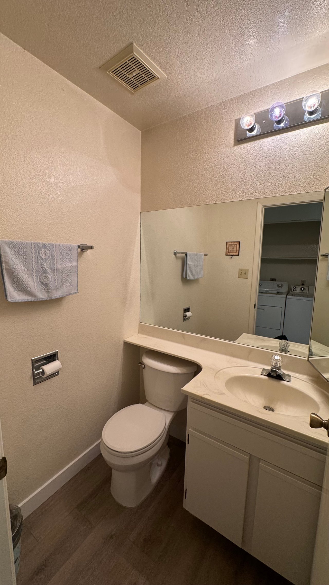 1650 Smoketree Ave S 121 (Rotary Beach/Park)