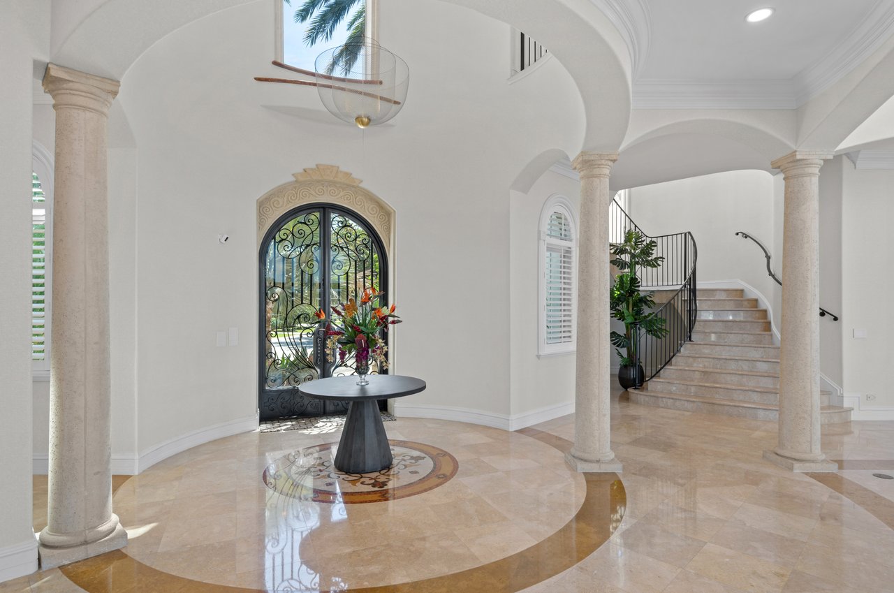 2593 SE 8th St, Pompano Beach, FL 33062