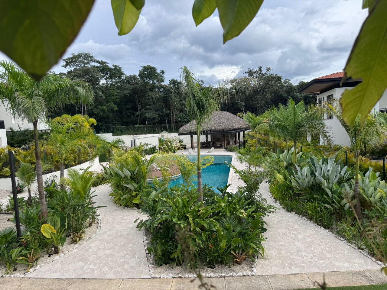 Turnkey Tropical-Modern 4BR Villa with Private Pool in Prestigious Hacienda Pinilla