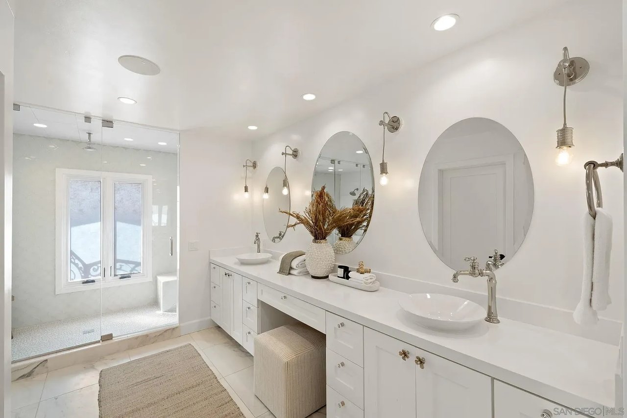 5791 La Jolla Corona Dr