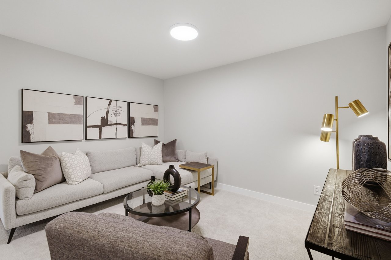 151 Belvedere Crescent SE