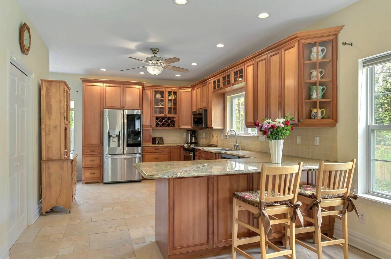 22 Wooded Oak Ln