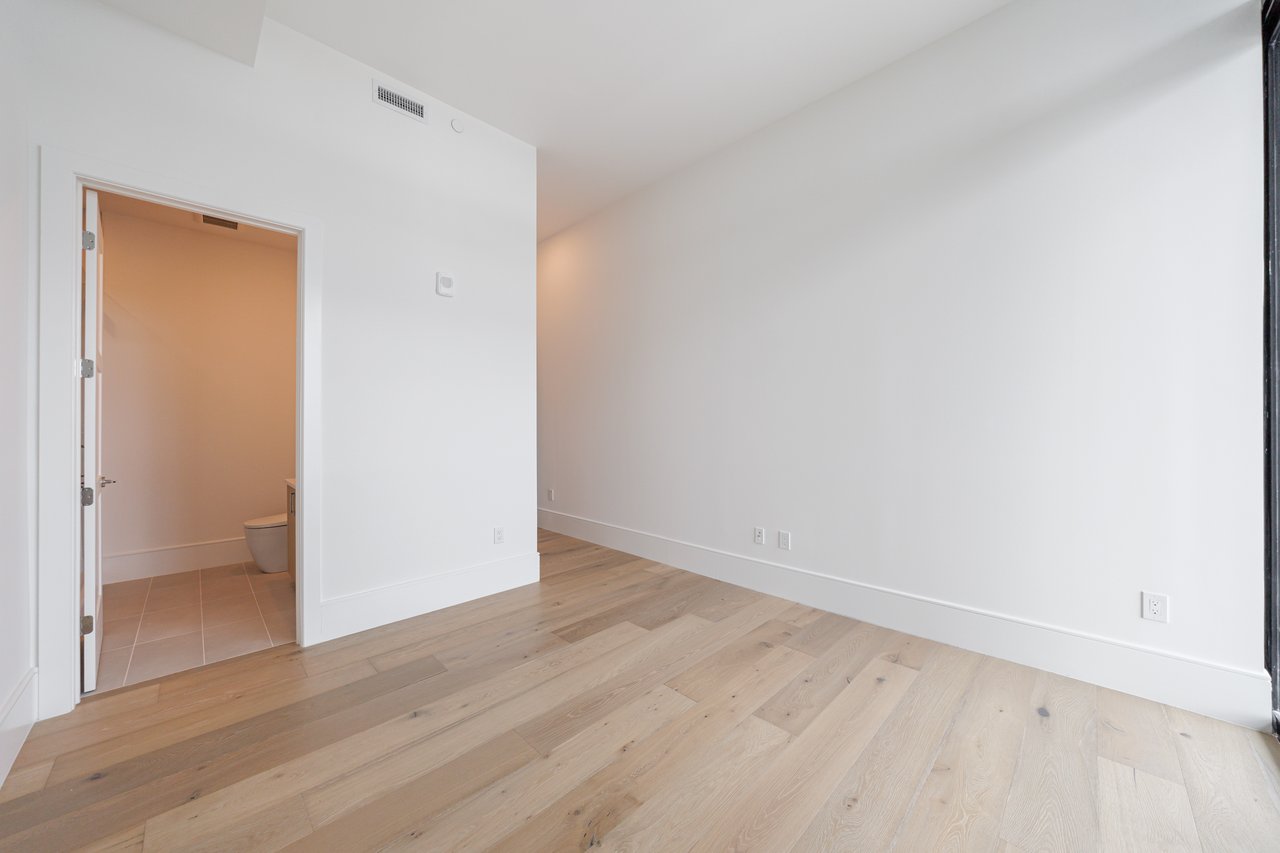 2425 Peachtree Road Unit 1806