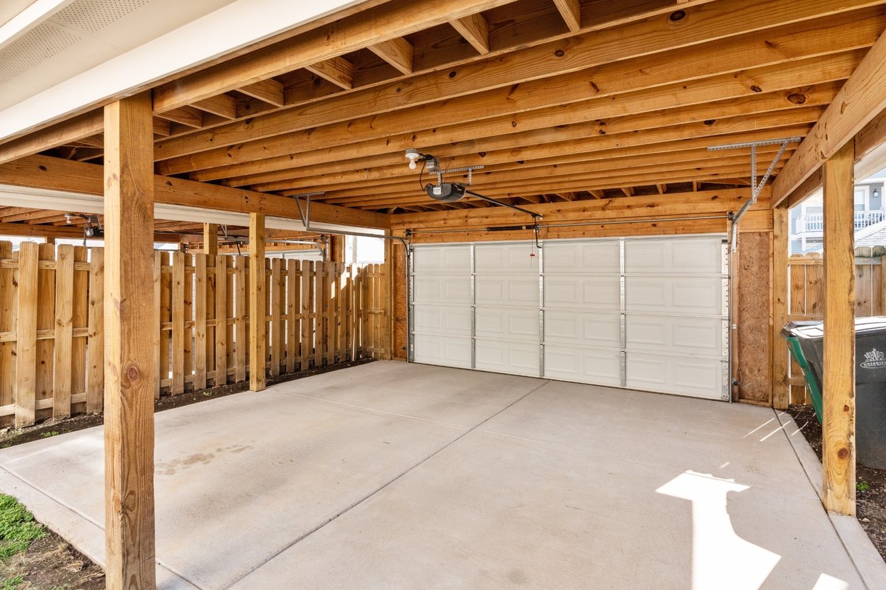 6117 California Ave #B