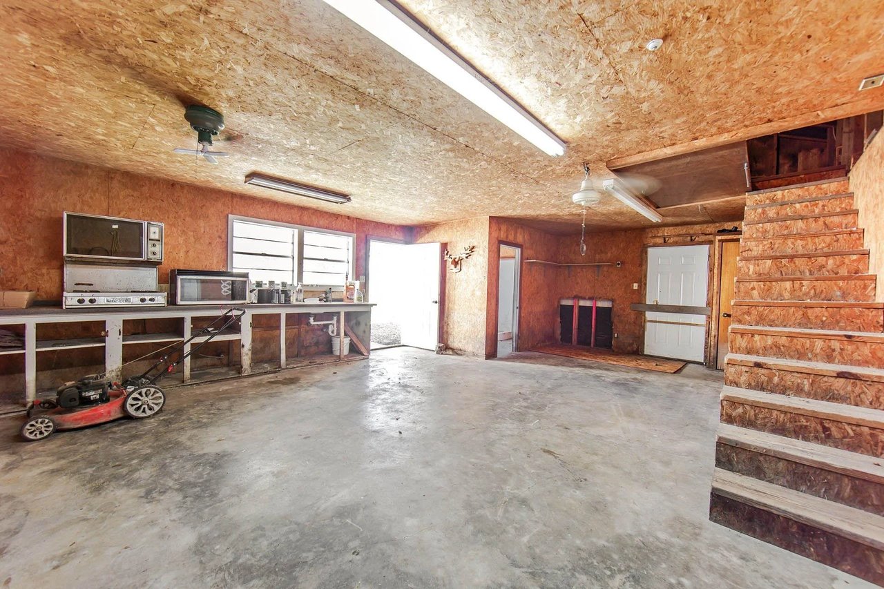 444 Chester Lee St