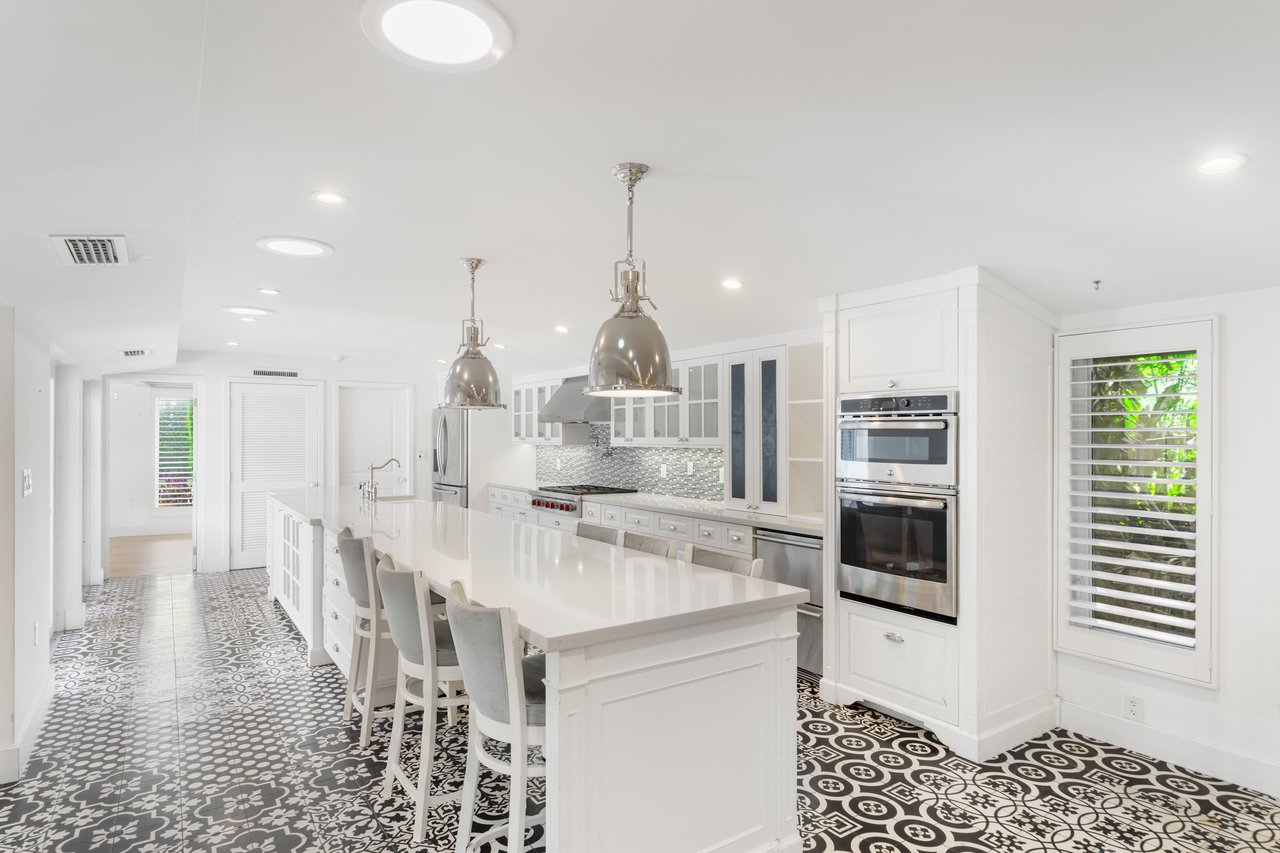 444 W Rivo Alto Drive