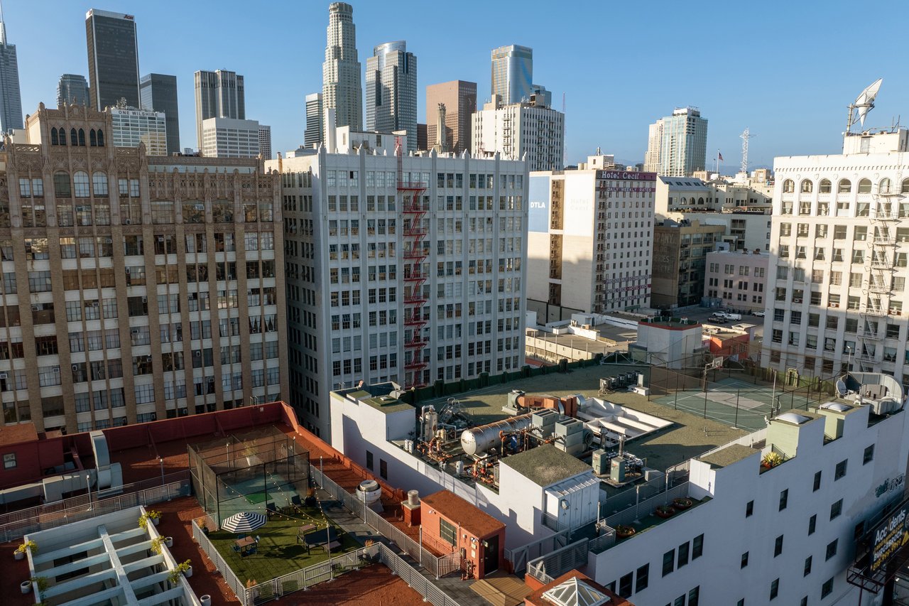 315 E 8th St Unit: 1004