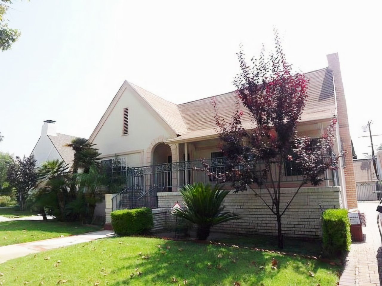 334 S Citrus Ave