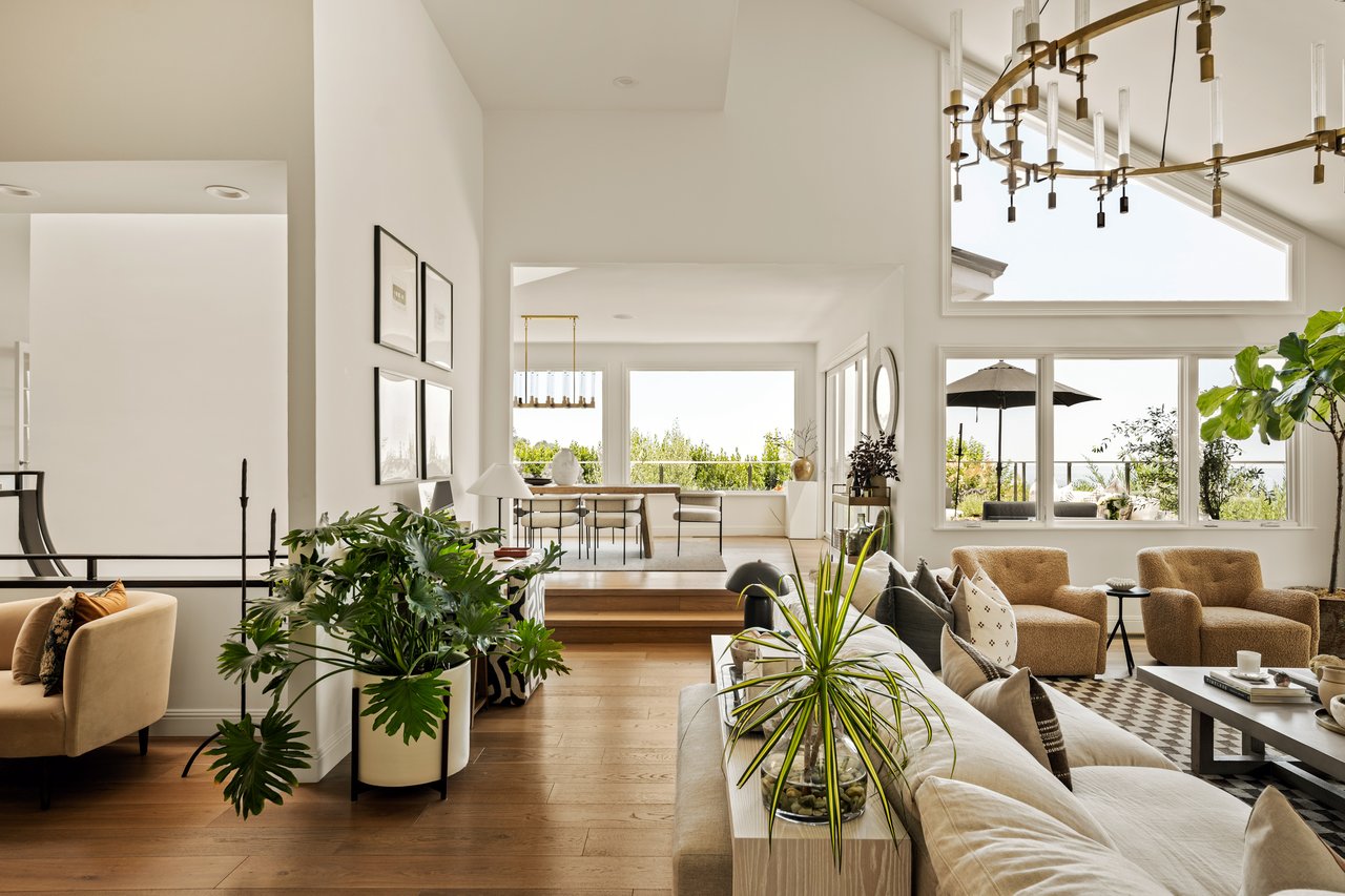 12047 Summit Cir, Beverly Hills