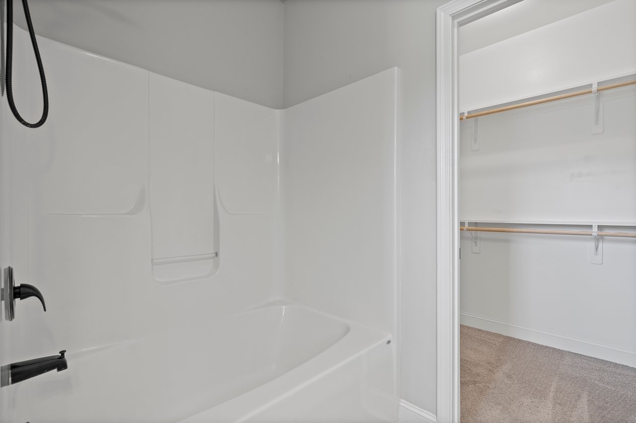 MADISON CITY SCHOOLS! Great Location with many Neighborhood Amenities