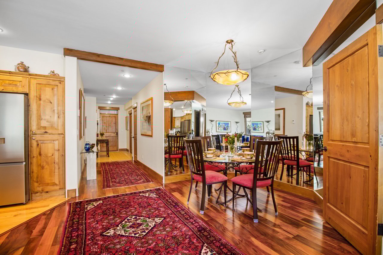 601 S Main St #14
