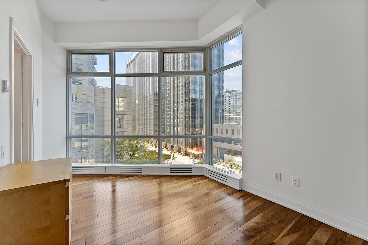 2191 Yonge Street Unit: L7