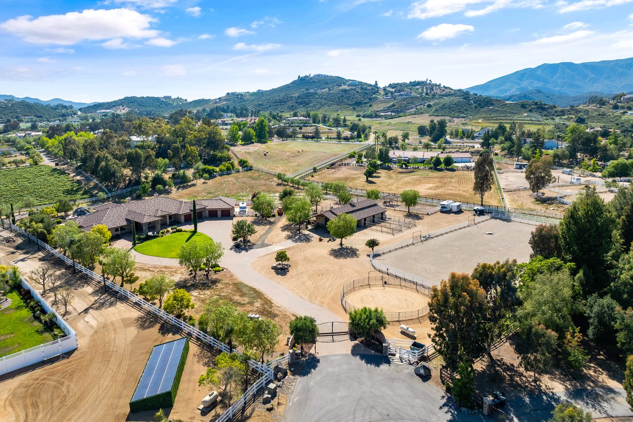 38623 Avenida De Felicidad