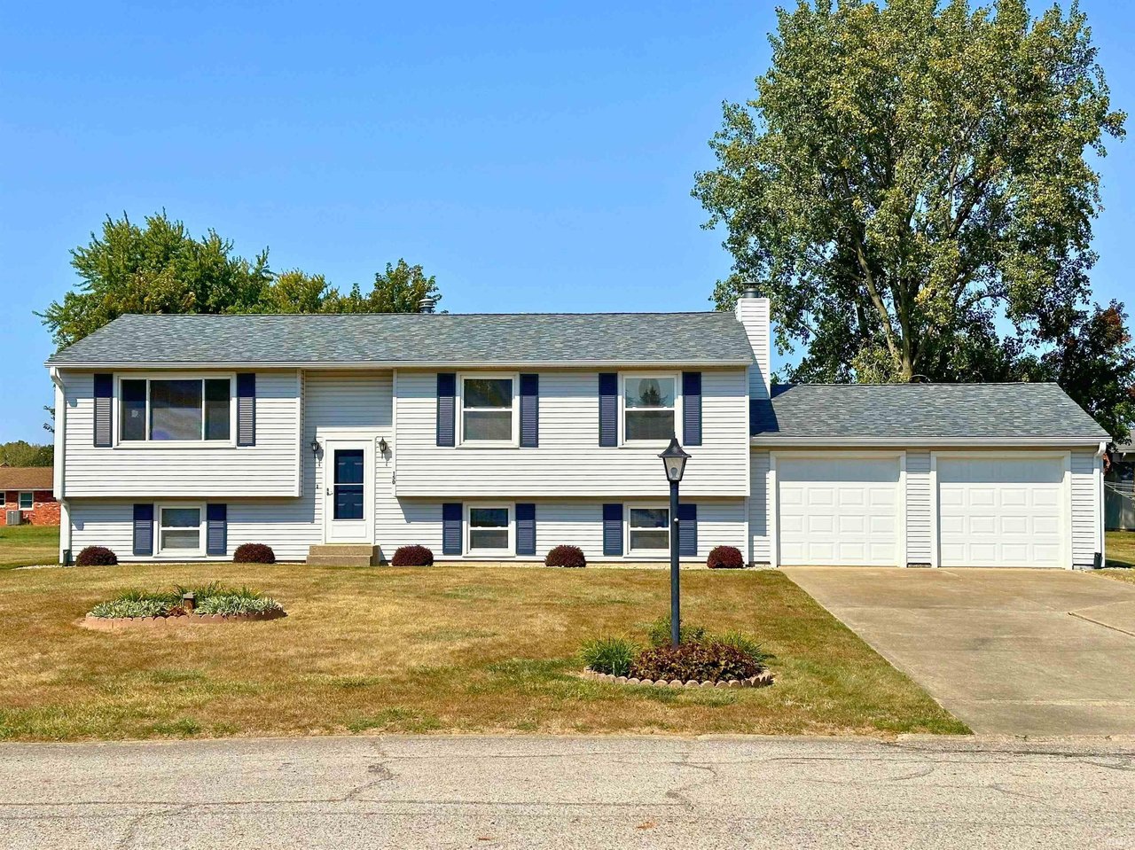 150 E Sycamore Ln
